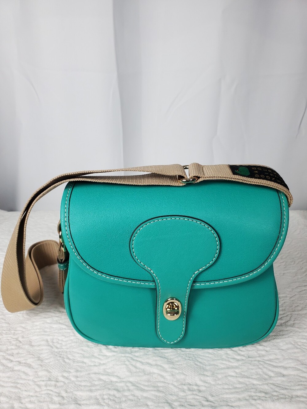 Dooney & Bourke Penrose Saddle 22 - Emerald